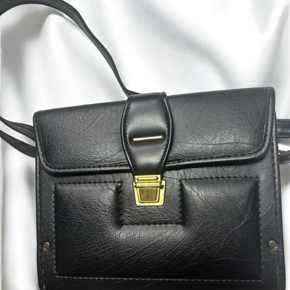 VINTAGE black leather box bag